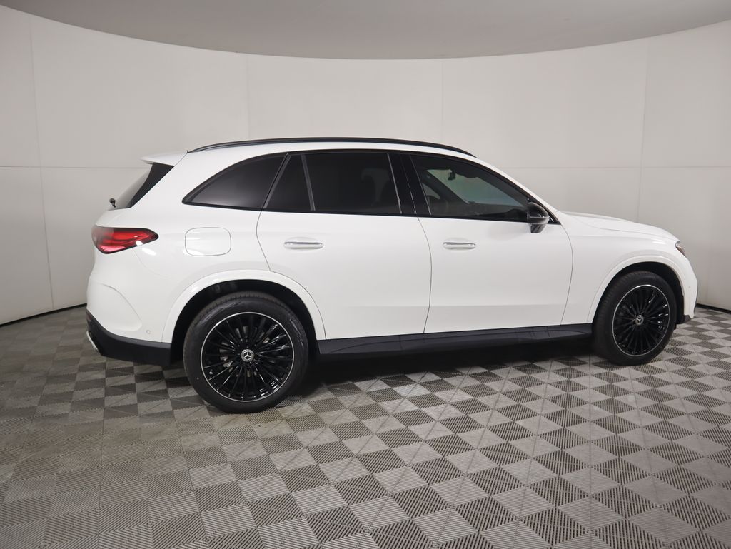 Thumbnail: 2026 Mercedes-Benz GLC - 4