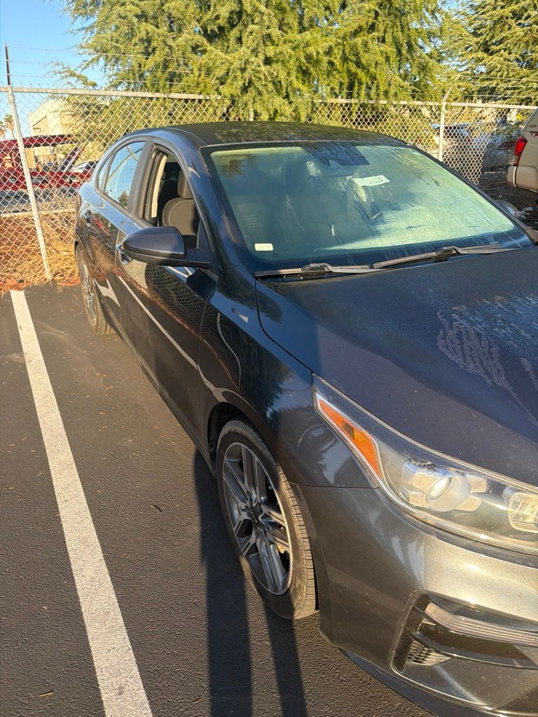 Thumbnail: 2019 Kia Forte - 3