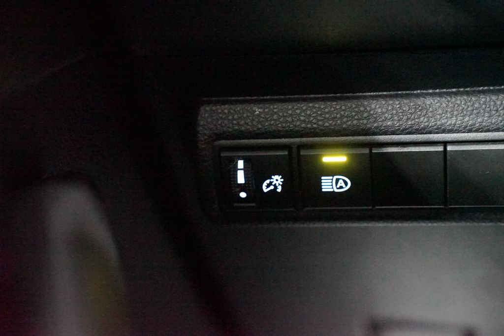 Thumbnail: 2024 Toyota Corolla - 22