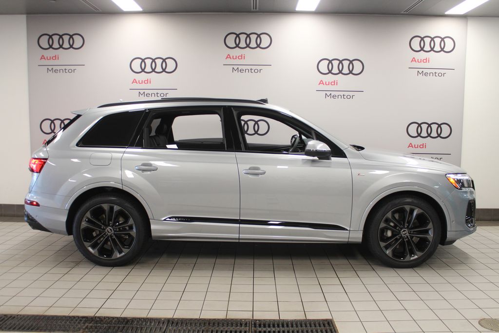 Thumbnail: 2026 Audi Q7 - 7