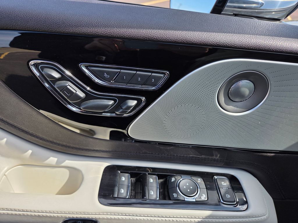 2020 Lincoln Aviator Black Label