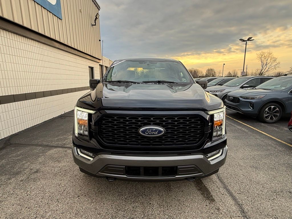 View vehicle photo 2