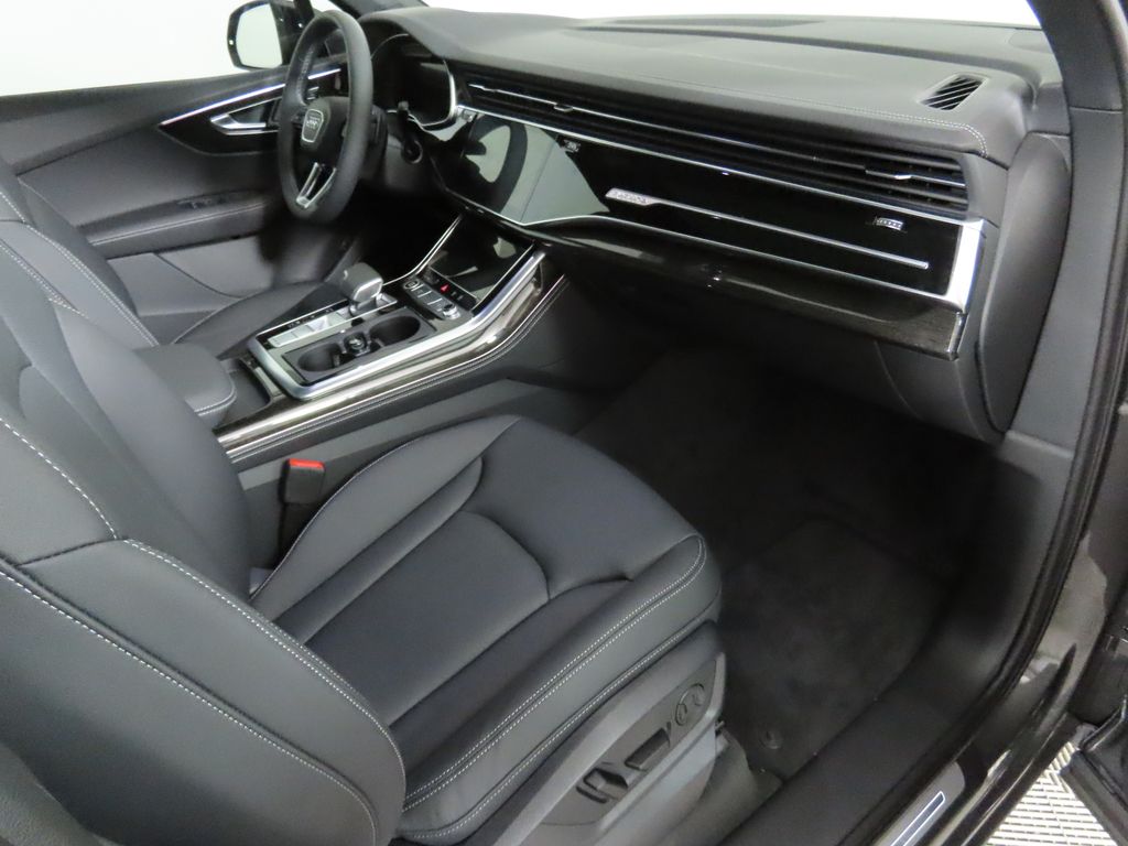 Thumbnail: 2025 Audi Q7 - 19