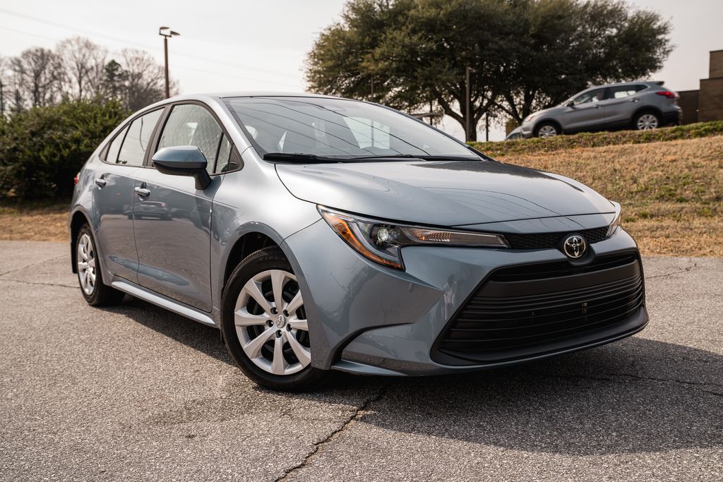 2026 Toyota Corolla LE FWD