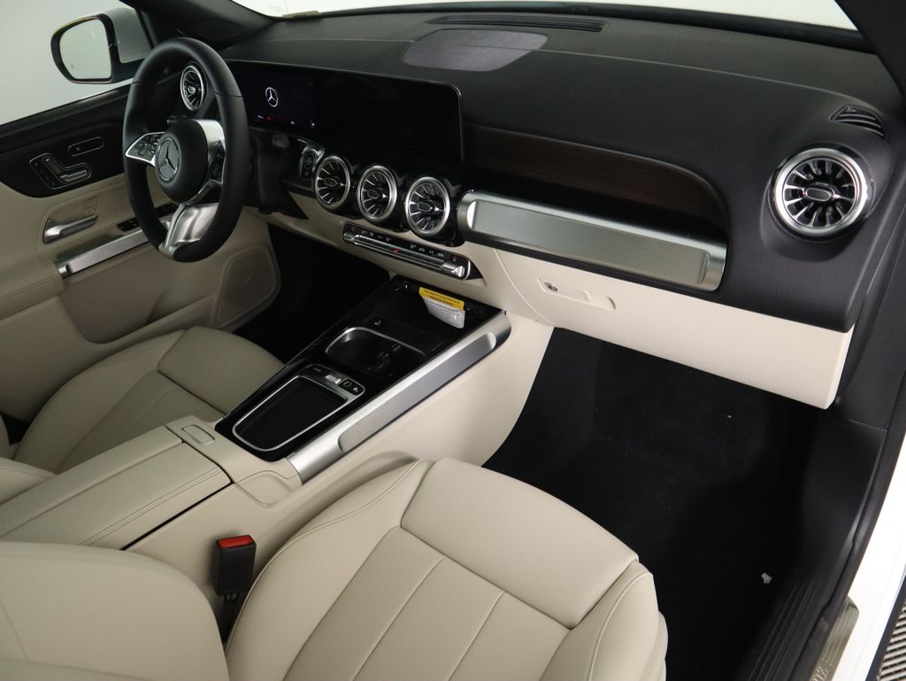 Thumbnail: 2026 Mercedes-Benz GLB - 18