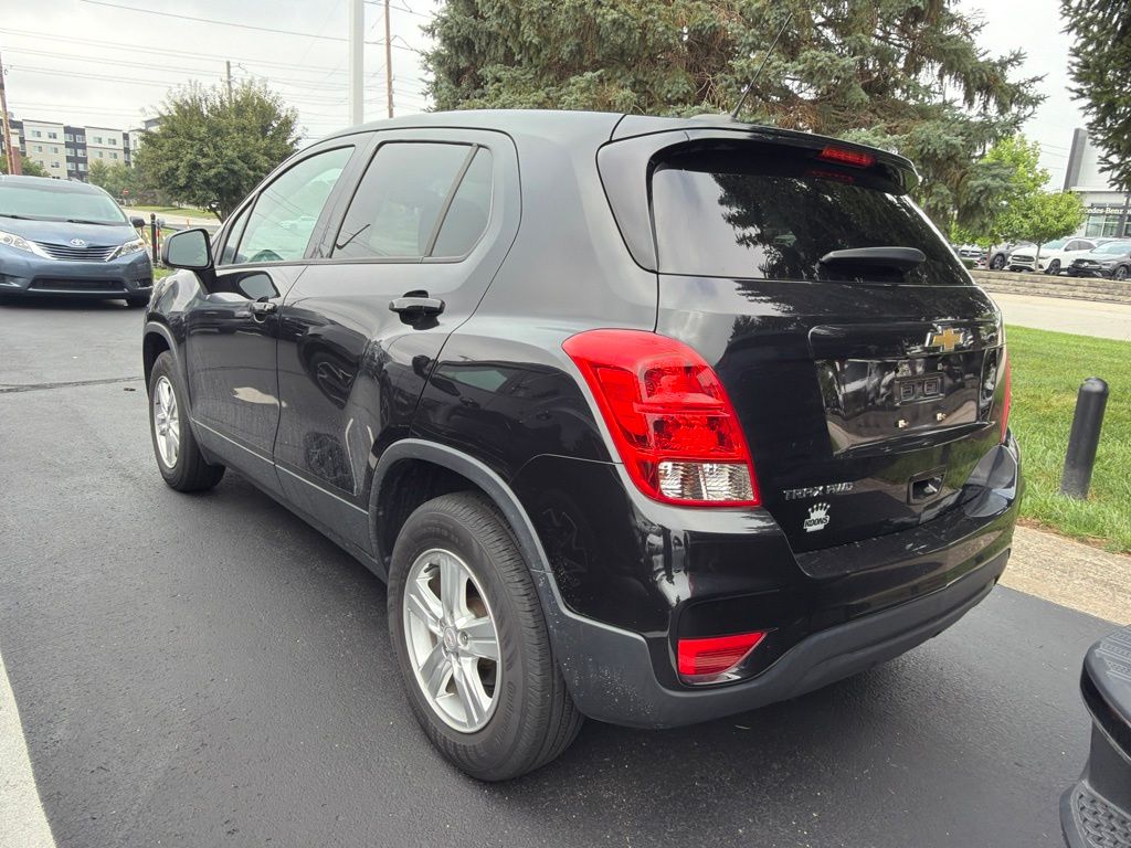 Thumbnail: 2020 Chevrolet Trax - 2
