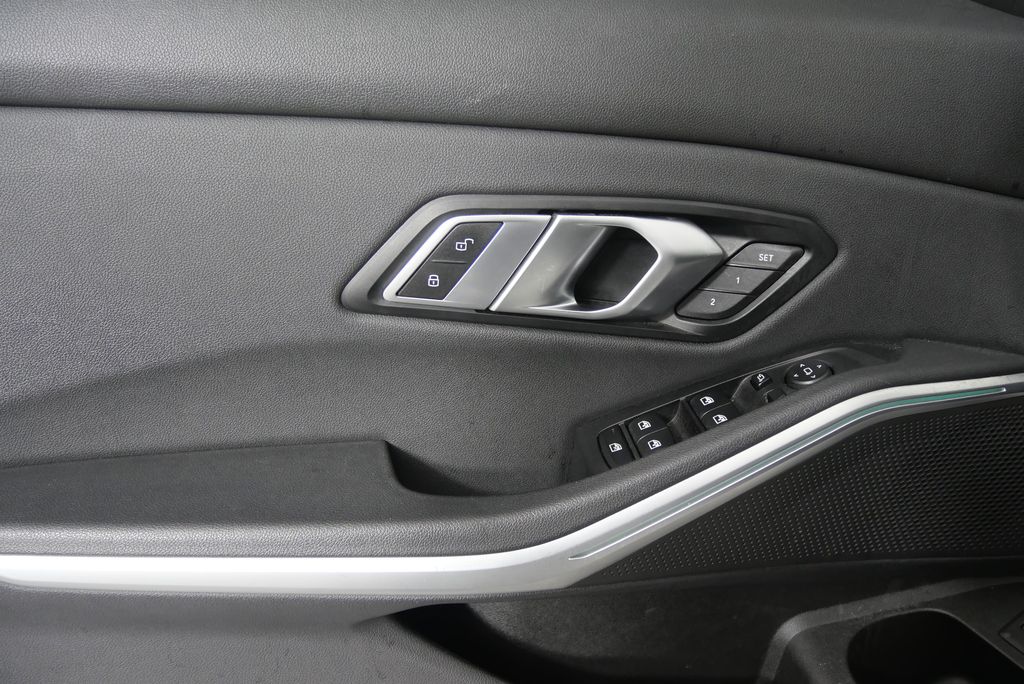 2020 BMW 3 Series 330i 8