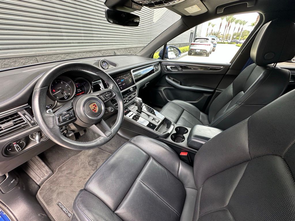 Thumbnail: 2023 Porsche Macan - 4