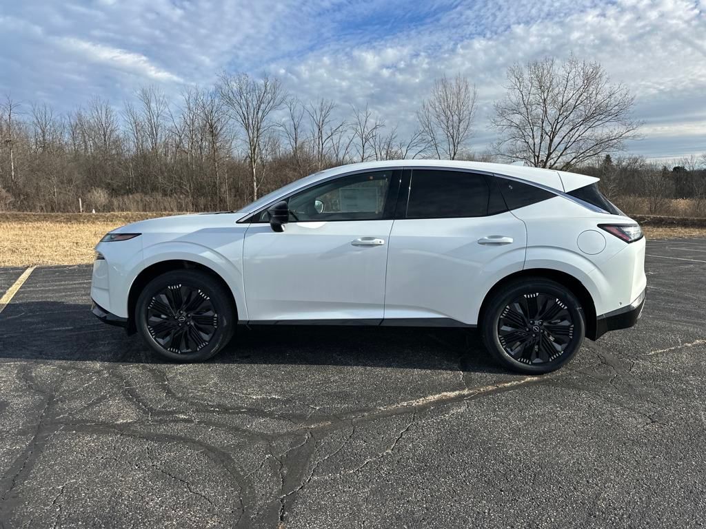 2025 Nissan Murano Platinum photo