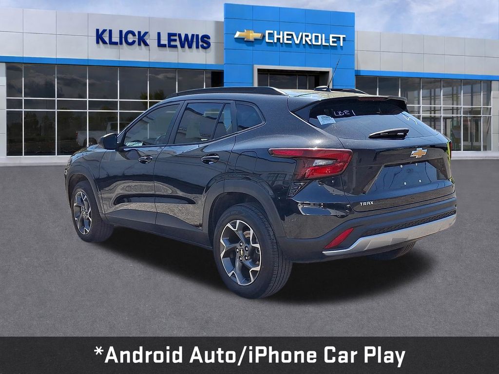 2025 Chevrolet Trax LT Black at Subaru and VW of Moon Township