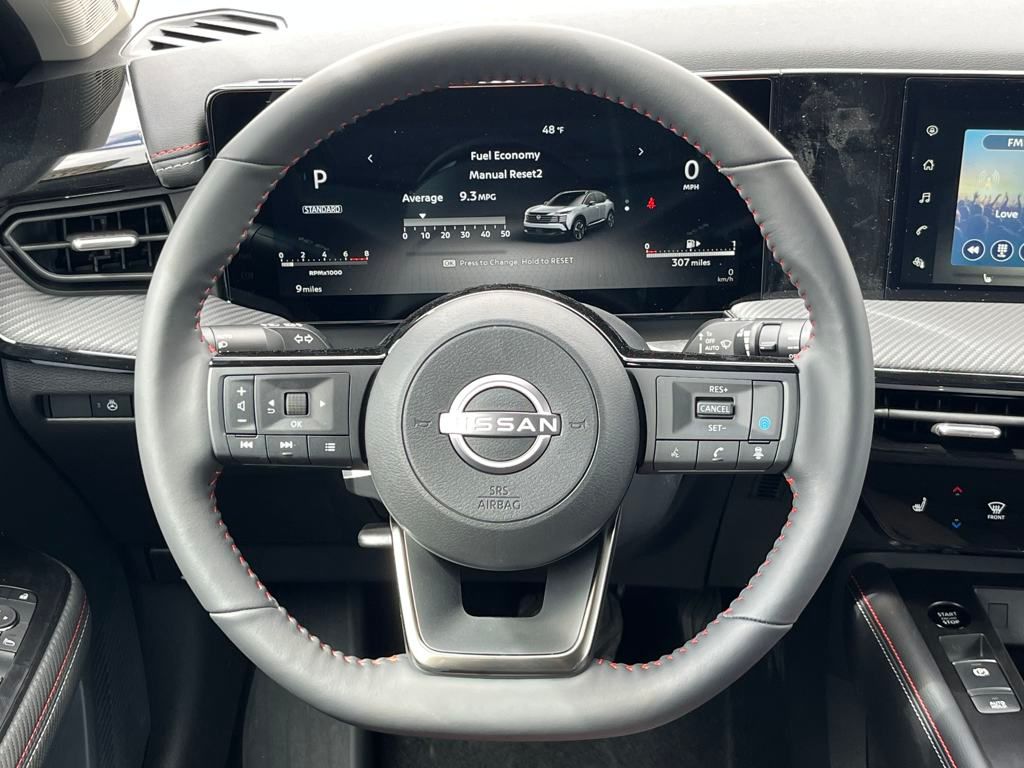 2025 Nissan Kicks SR photo