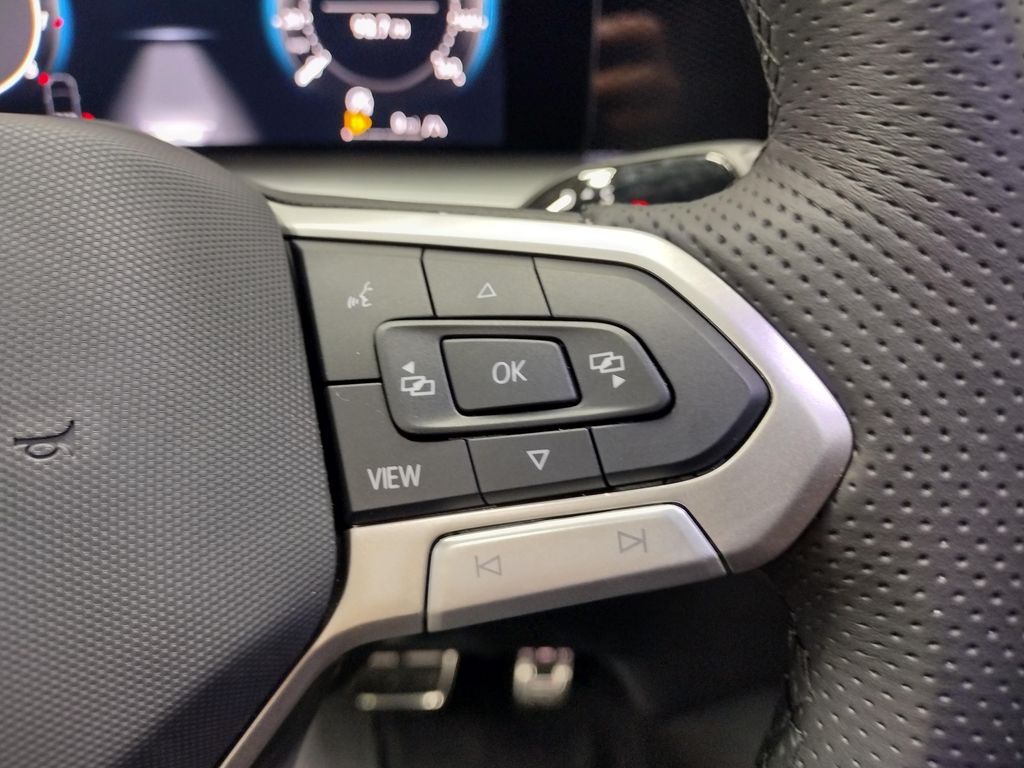 2025 Volkswagen Tiguan 2.0T SE R-Line Black