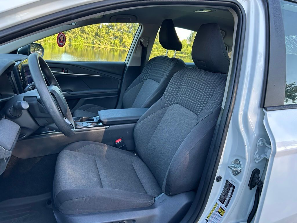 Thumbnail: 2025 Toyota Camry - 14