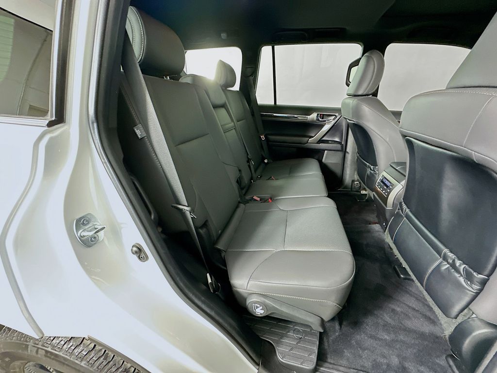 Thumbnail: 2022 Lexus GX - 28