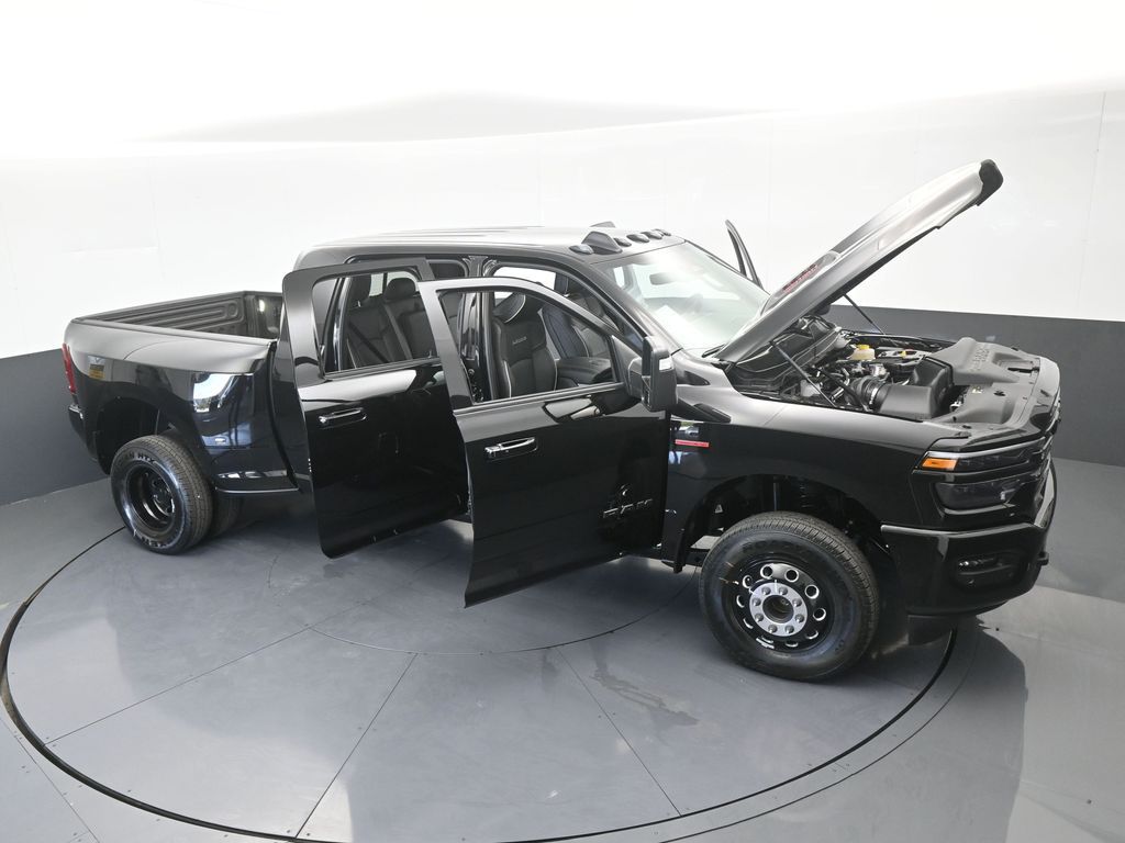 New 2026 Diamond Black Crystal Pearlcoat Ram Laramie image 77