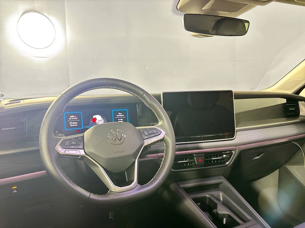 2025 Volkswagen Tiguan 2.0T SE