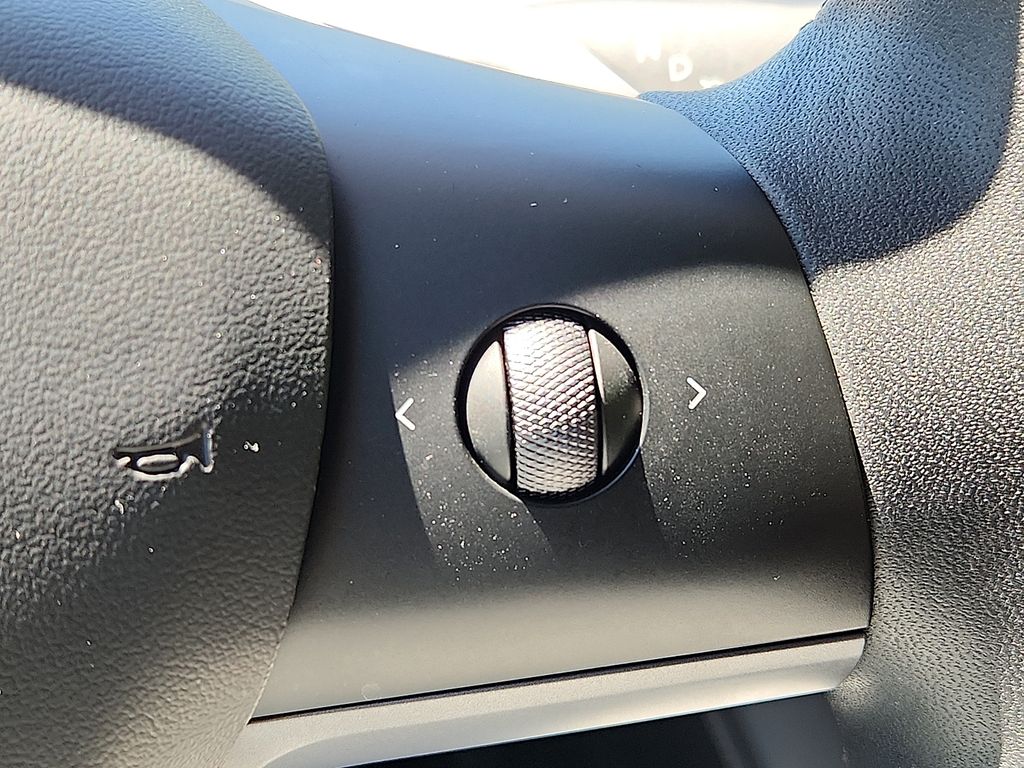 Thumbnail: 2023 Tesla Model Y - 21