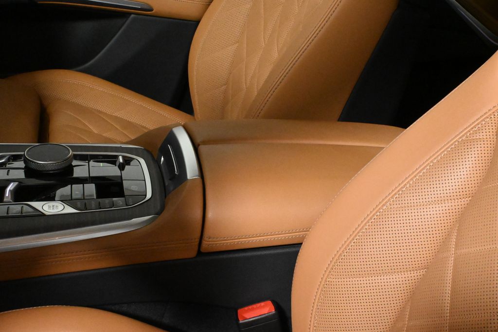 Thumbnail: 2024 BMW X7 - 25