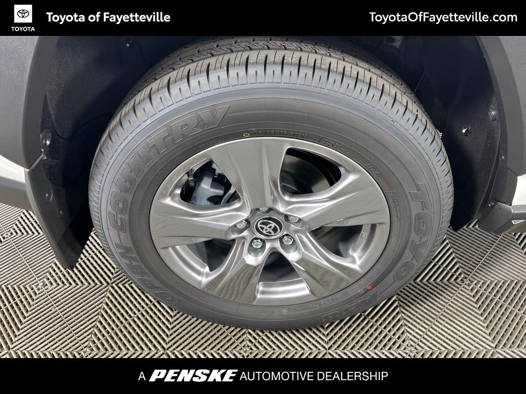 Thumbnail: 2025 Toyota RAV4 - 15