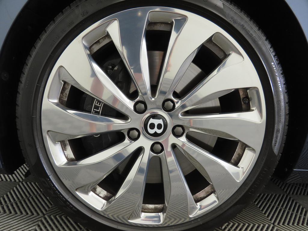 Thumbnail: 2020 Bentley Flying Spur - 30