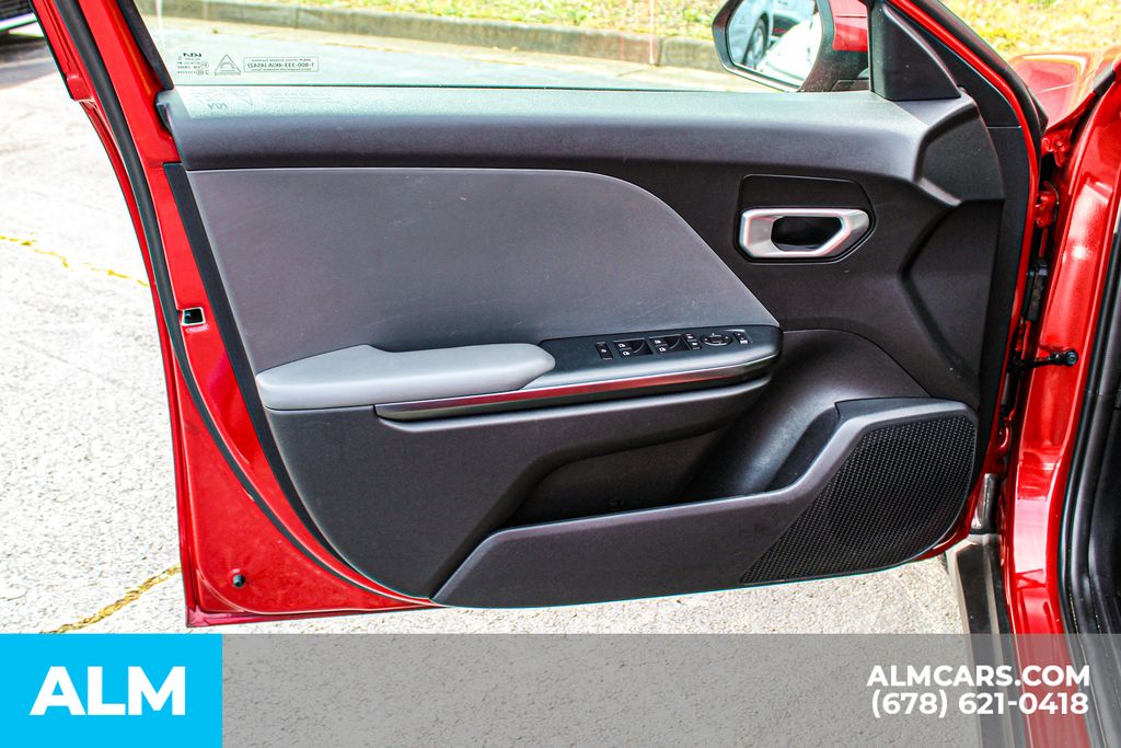 Used 2025 Red Kia LXS image 33