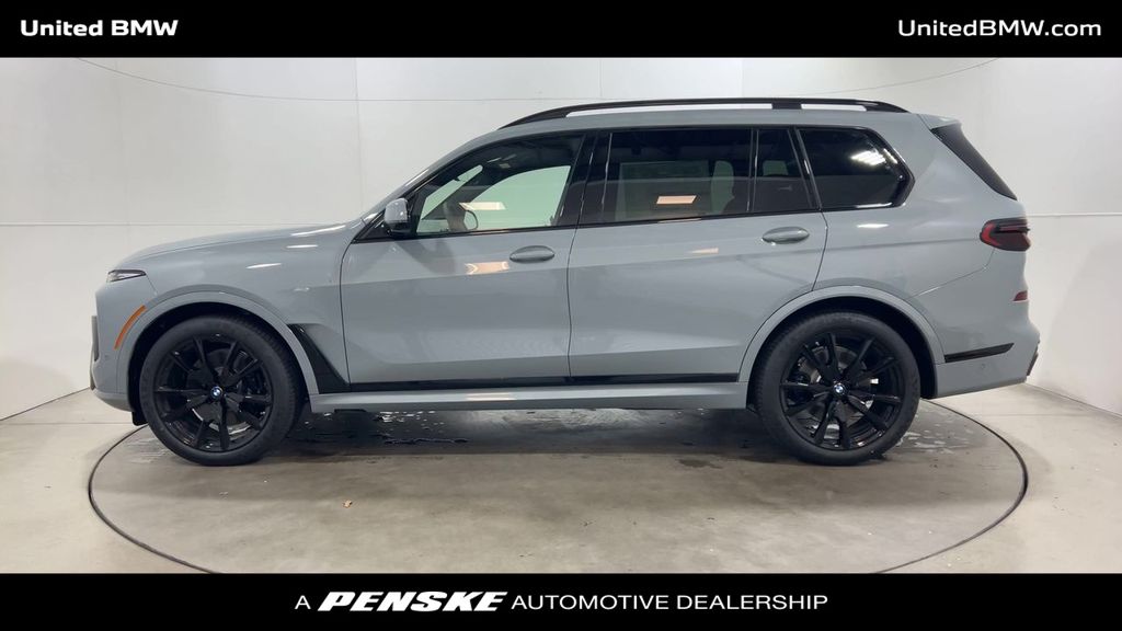 Thumbnail: 2026 BMW X7 - 5