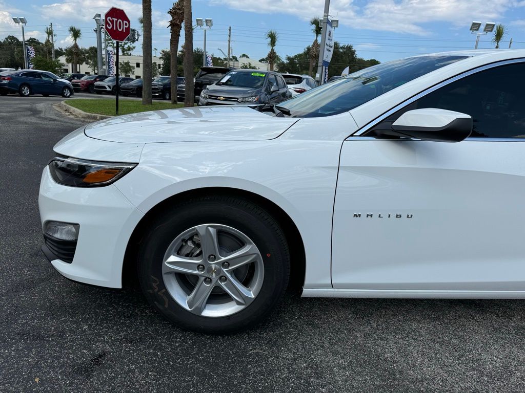 2024 Chevrolet Malibu LS 12