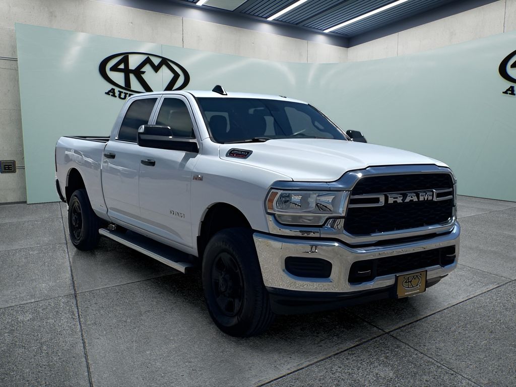 Bright White Clearcoat 2022 RAM 2500 Tradesman Crew Cab 4WD Pickup Truck Four-Wheel Drive 8-Speed Automatic