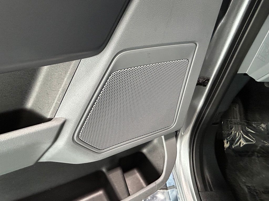 Used 2025 Silver Metallic Ford XLT image 30