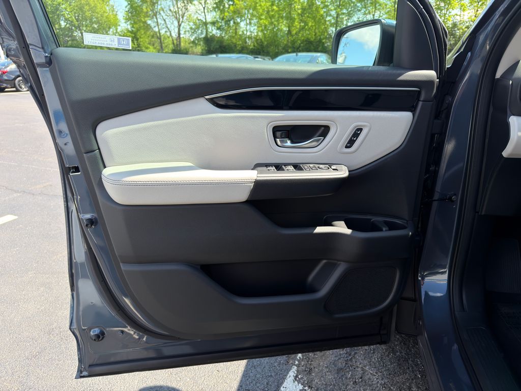 Thumbnail: 2026 Honda Pilot - 17