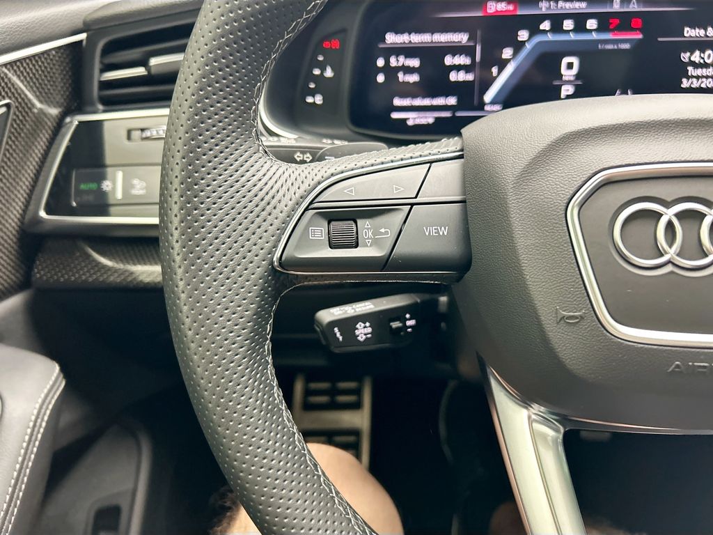 Thumbnail: 2023 Audi SQ8 - 11