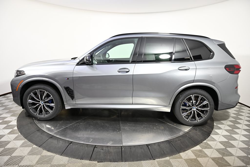 2025 BMW X5 M60i 2