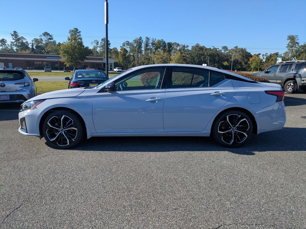 New 2025 Nissan Altima Sedan