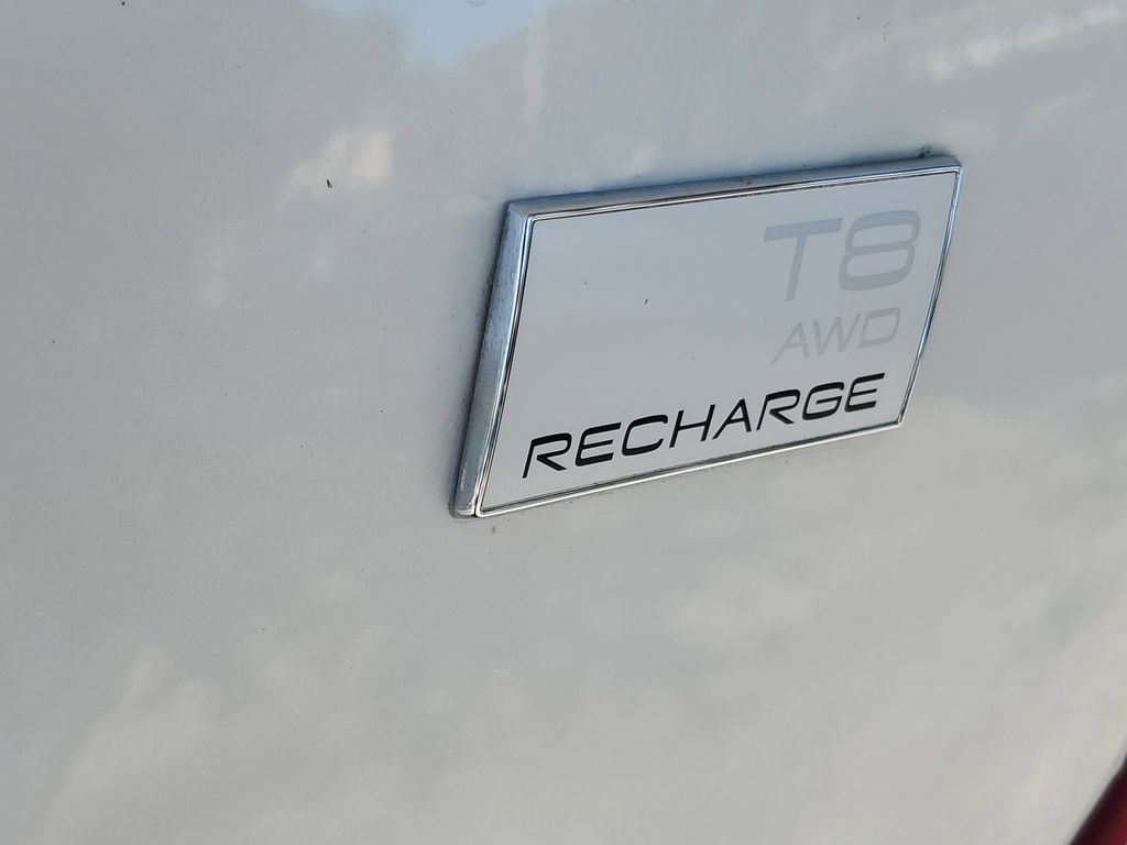 used 2022 Volvo XC90 Recharge Plug-In Hybrid car, priced at $41,995