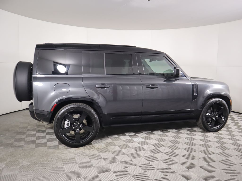 Thumbnail: 2026 Land Rover Defender - 4