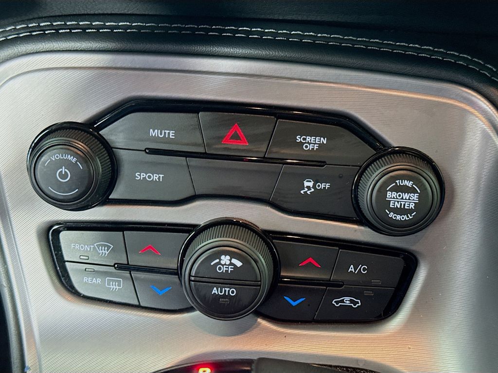 Used Car 2023 Dodge Challenger  Sxt For Sale Under $30,000 In San Antonio, Texas