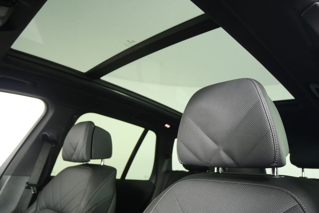 Thumbnail: 2024 BMW X5 - 11