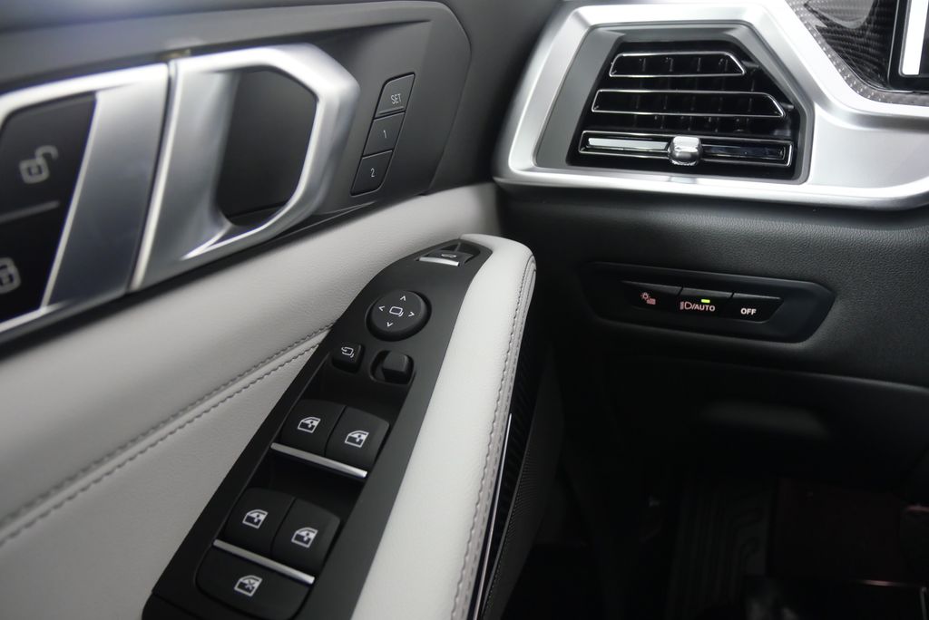 2025 BMW X5 xDrive40i 18