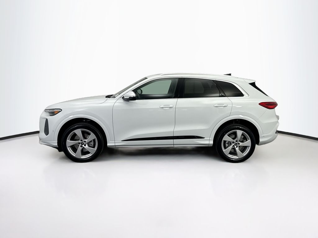 Thumbnail: 2025 Audi Q5 - 8