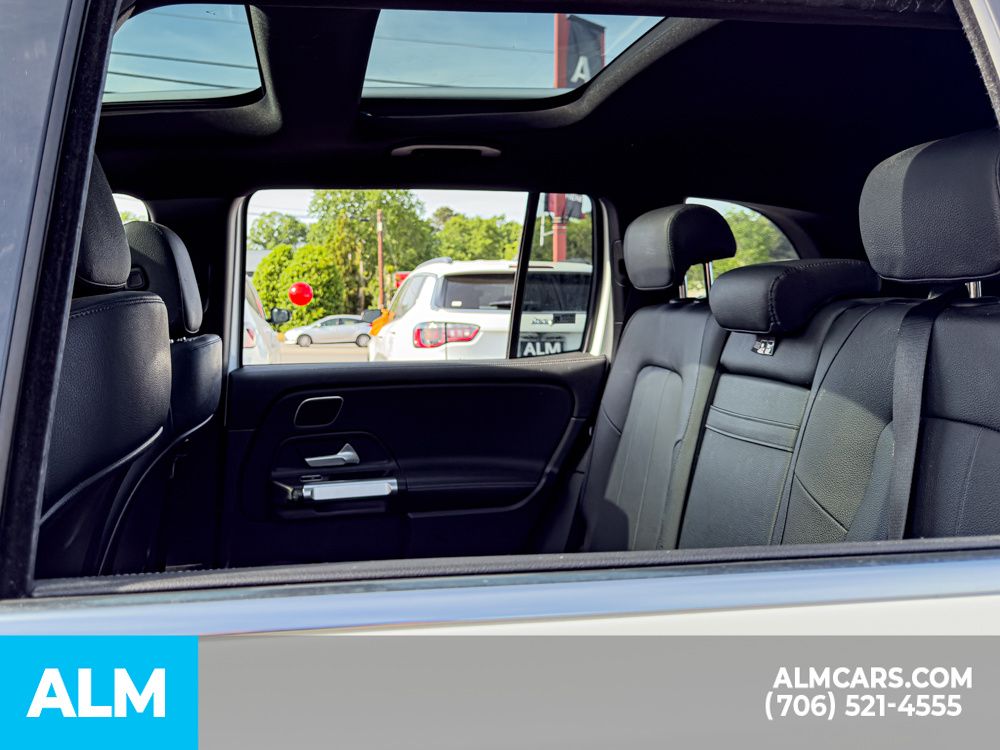 Used 2022 Polar White Mercedes-Benz GLB 250 image 15