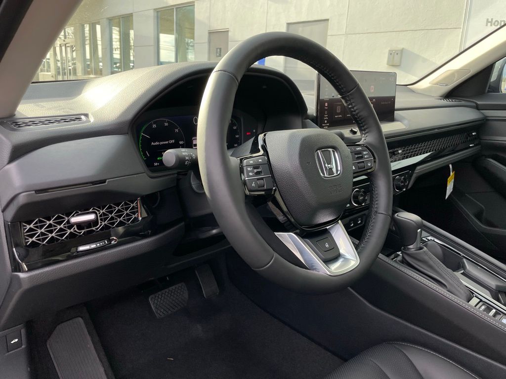 2025 Honda Accord Touring 29