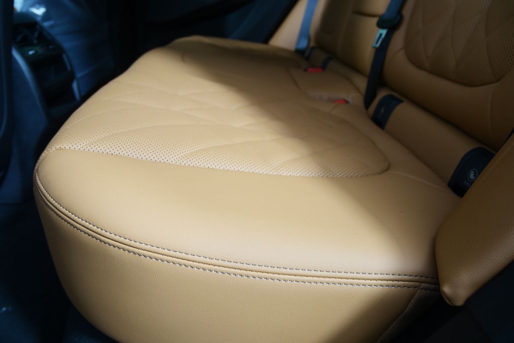 Thumbnail: 2026 BMW X5 - 15