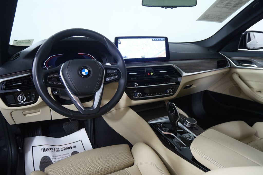Thumbnail: 2023 BMW 5 Series - 17