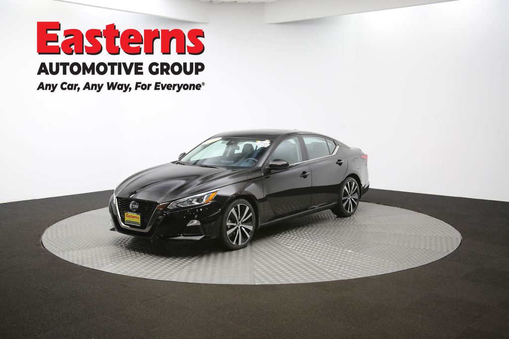 Used 2022 Black Nissan 2.0 SR image 55