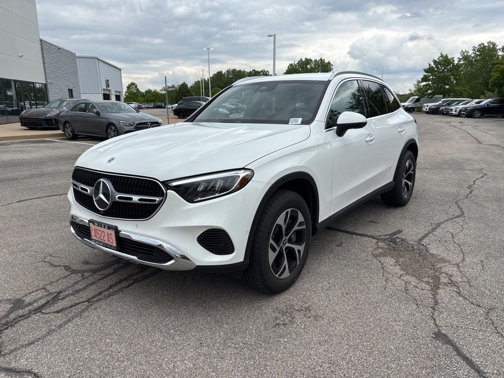 2025 Mercedes-Benz GLC GLC 350e photo