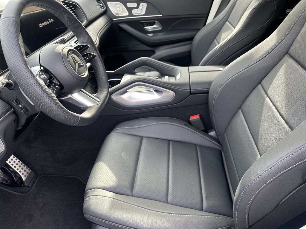 Thumbnail: 2026 Mercedes-Benz GLS - 11