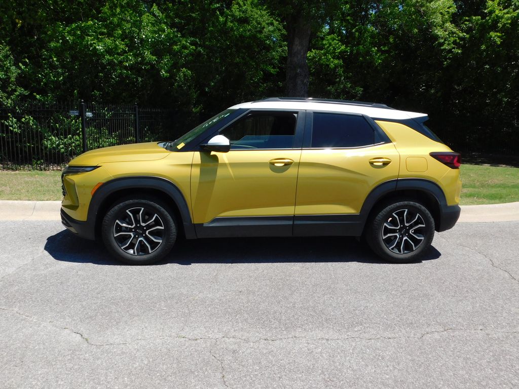 Thumbnail: 2024 Chevrolet TrailBlazer - 2