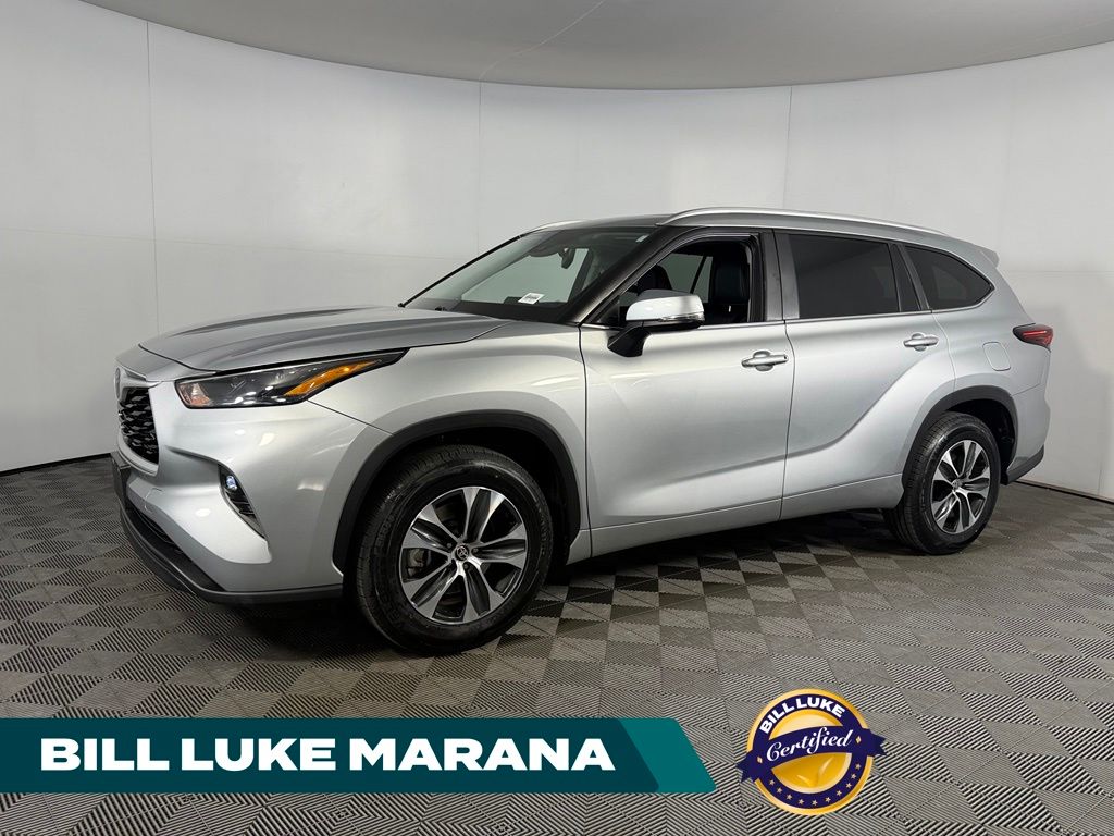 Celestial Silver Metallic 2025 Toyota Highlander SUV / Crossover Front-Wheel Drive 8-Speed Automatic