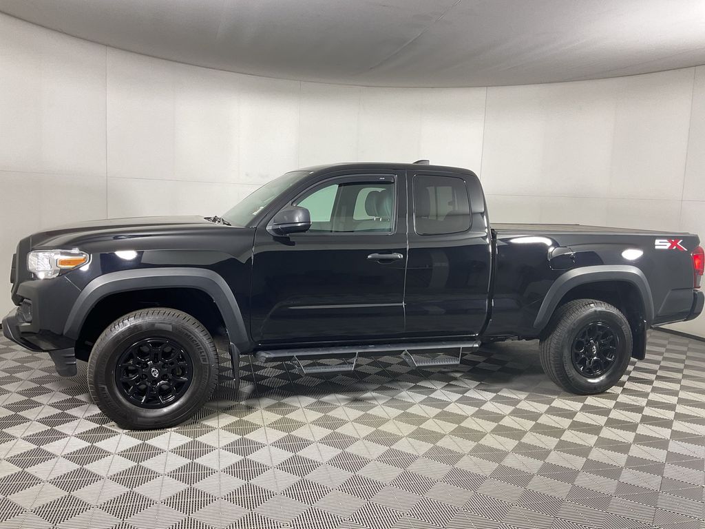 Midnight Black Metallic 2022 Toyota Tacoma SR V6 Access Cab 4WD Pickup Truck Four-Wheel Drive 6-Speed Automatic