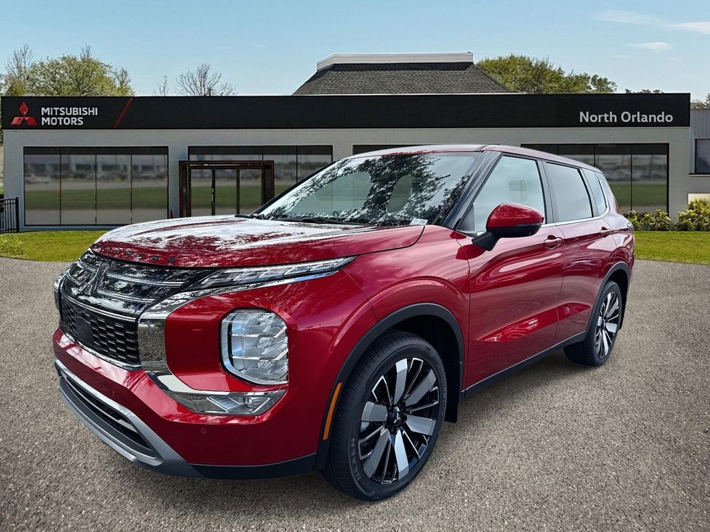 2025 Mitsubishi Outlander SE